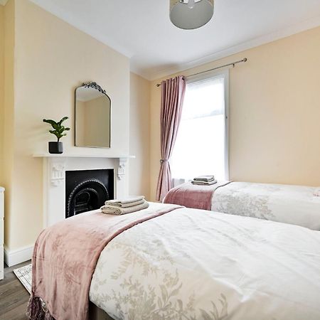 A Two Bedroom A Stride Away From Meridian Greenwich London Exteriör bild