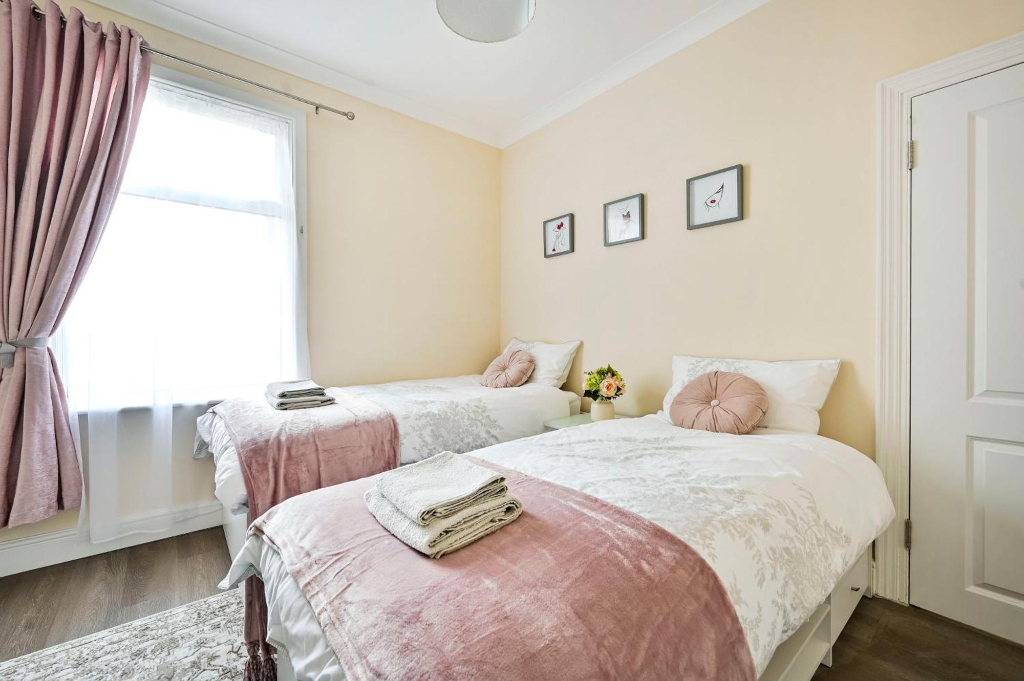 A Two Bedroom A Stride Away From Meridian Greenwich London Exteriör bild